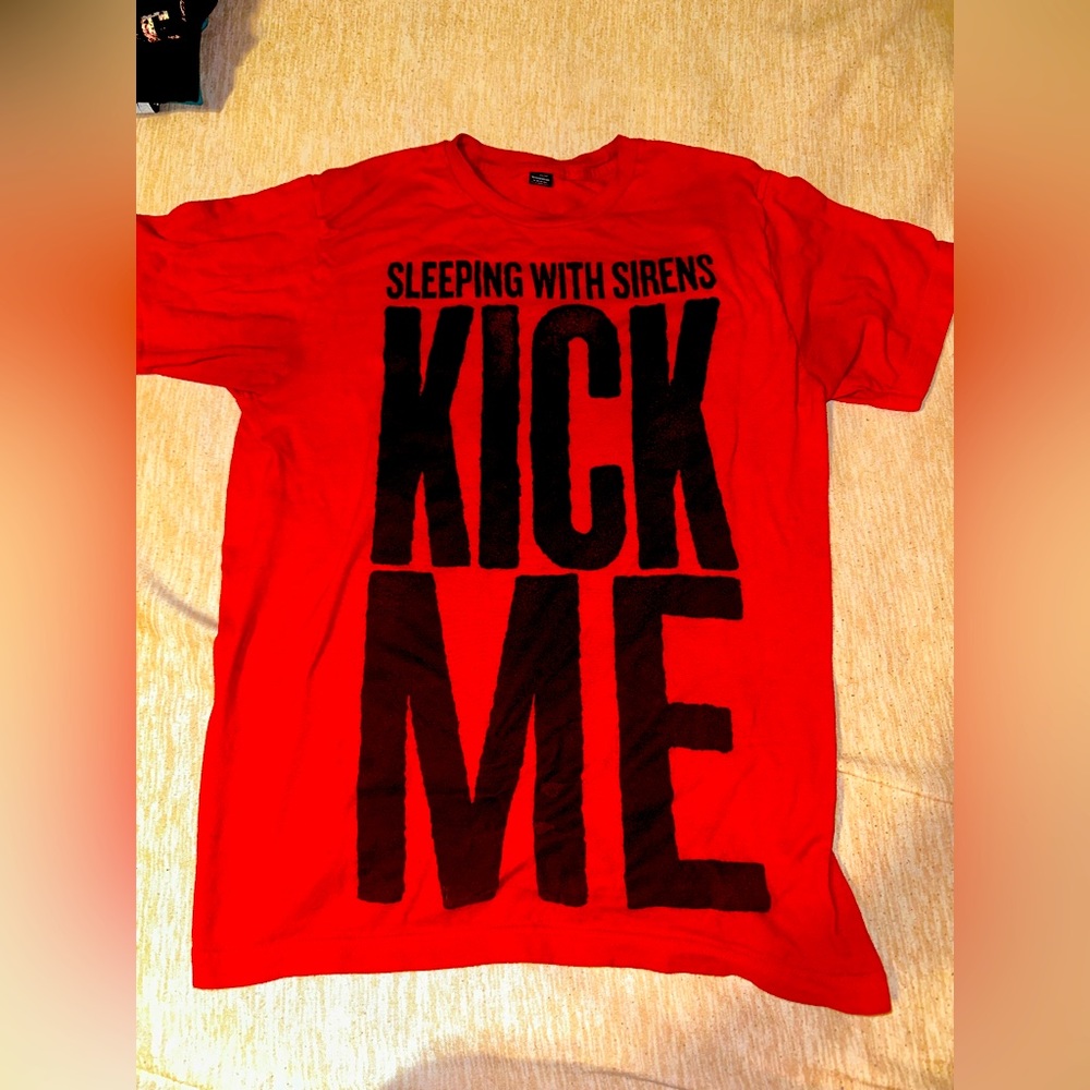 Sleeping With Sirens band tee